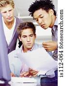 homens, em, um, escritório