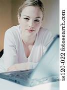 mulher, ligado, laptop, casa