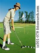 mulher, golfe jogando