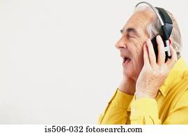 homem, escutar música