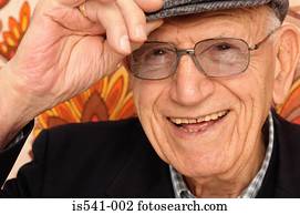 retrato, de, sorrindo, homem idoso