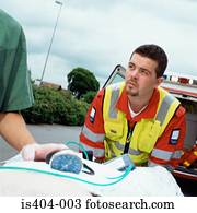 pessoal ambulância, com, paciente