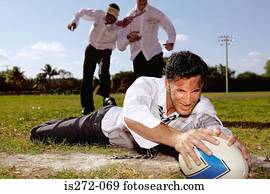 homens negócios, tocando, rúgbi