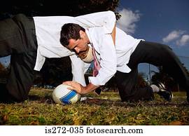 homens negócios, tocando, rúgbi