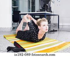 frau, machen, joga, in, büro