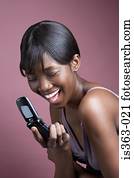 mulher feliz, com, cellphone