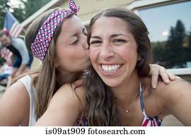 retrato ego, de, dois, mulheres jovens, celebrando, dia independência, eua