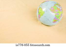 aufblasbar, erdball, auf, sandstrand aufblasbar, erdball, auf, sandstrand