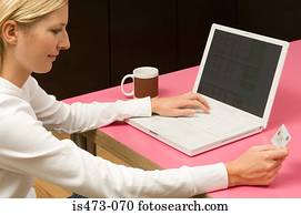 mulher, banco internet