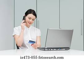 mulher, operação bancária