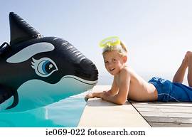 menino, por, piscina
