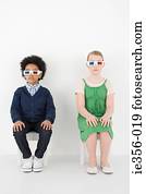 menino menina, em, vidros 3d