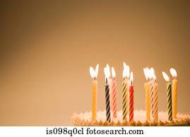 velas, ligado, um, bolo aniversário