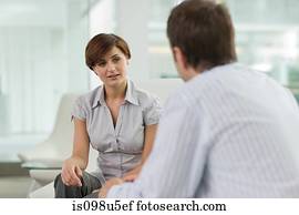 businesswoman, un, biznesmenis, runājošs