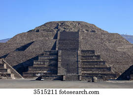 Mexico, State of Mexico. Pyramid of the Moon, pre-Columbian archaeological Teotihuacan, 200 BC, UNESCO World Heritage Site.