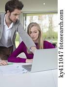 couple, fonctionnement, dans, bureau maison