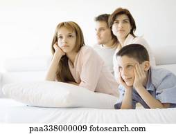 familia, mirando tele