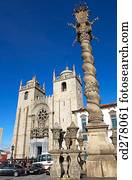 Pillory in front of the S? Cathedral, Porto. Portugal