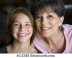 סבתא, ו, ילדה, לחייך, עם, מישענים