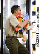 איש, ב, ה, מכולת