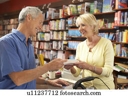 macho, cliente, em, livraria