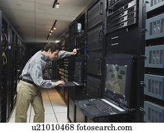 homem, trabalhando, em, dados centram