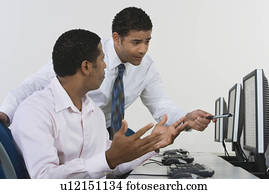 dois, homens negócio, discutir, frente, computador