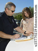 policia, prendendo, homem jovem