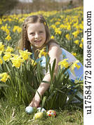 menina, ligado, páscoa ovo caça, em, narciso, campo