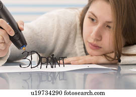 mulher jovem, usando, 3d, imprimindo, caneta