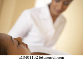 mulher relaxando, em, um, spa