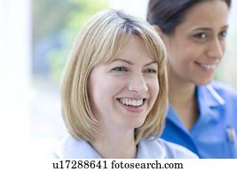 enfermeiras, sorrindo