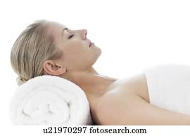 mulher relaxando, em, um, spa