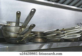 Metall Regal Stock Fotos | 1000+ Metall Regal Bilder | Fotosearch