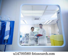 cientistas, com, notas, em, quarto desinfetado