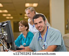doutor, e, cirurgiões, trabalhar, computadores, em, hospitalar