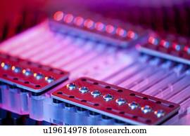 genoma, sequencing, machine., close-up, de, parte, um, máquina, para, automatizado, tamanho, seleção, de, genoma, fragmentos, para, sequencing., fotografado, em, a, genoma, ciências, centro, vancouver, Canada.