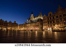 Nightscape of King's Place (Maison du Roi) on The Grand Place (Grand-Place)