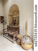 Urnen Stock Bilder | 1000+ Urnen Fotos | Fotosearch