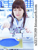 estudante, trabalhando, em, robótica, laboratório