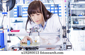 estudante, trabalhando, em, robótica, laboratório