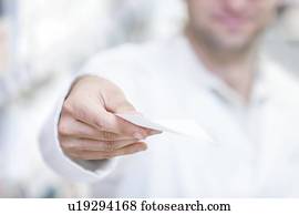 farmacêutico, mostrando, prescrição, em, pharmacy.