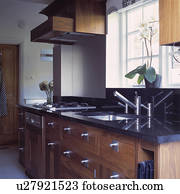 Doble, blanco, fregaderos, y, cromo, grifos, en, negro, granito