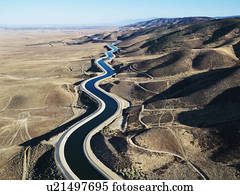 vista aérea, de, água, carregar, aqueduto, em, exterior, los angeles, California.