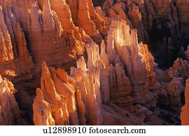 rochoso, desfiladeiro