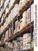 prateleiras, em, armazém, cheio, de, mercadoria