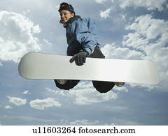 low angle vyhlad, od, snowboarder, swingový