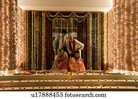 família, celebrando, Diwali