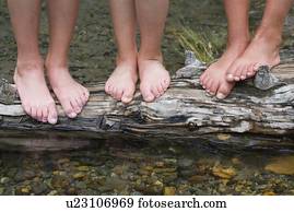 crianças, ficar, ligado, um, anote dentro, um, fluxo